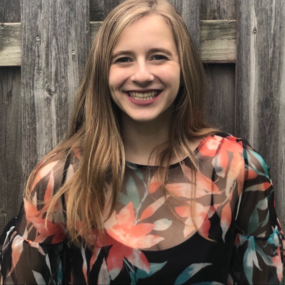 Meet your Posher, Danielle